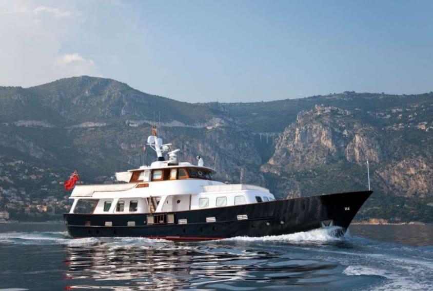 Open Sole Stew Position on Private 25m M/Y - Cover Image